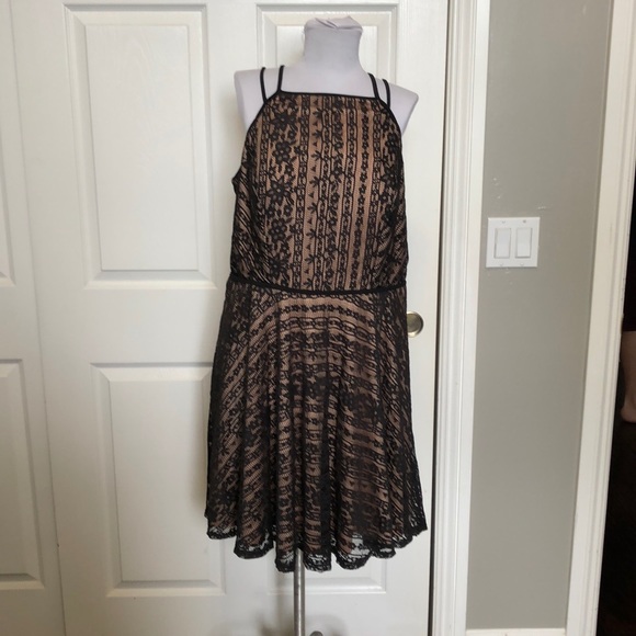 City Triangles Dresses & Skirts - Gorgeous Black Dress - City Triangles - Excellent